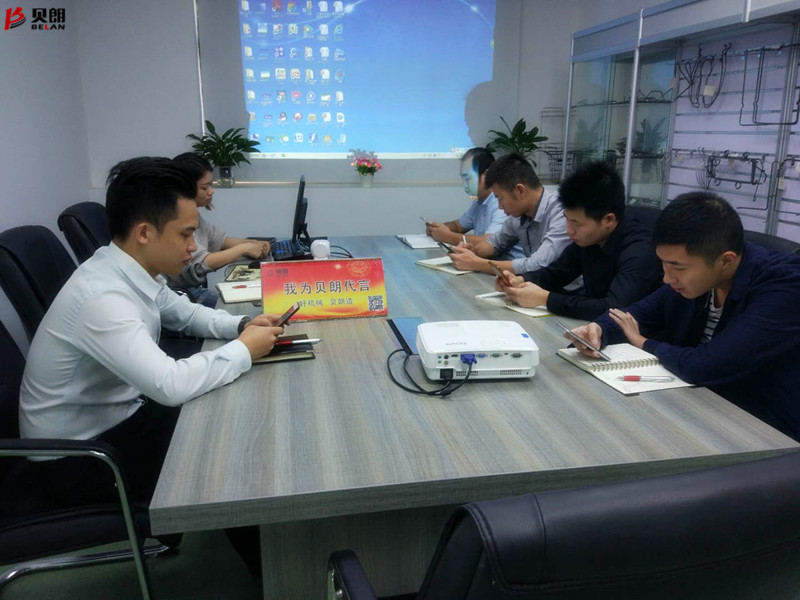 贝朗自动化设备公司——晨会现场 贝朗自动化设备公司——晨会现场