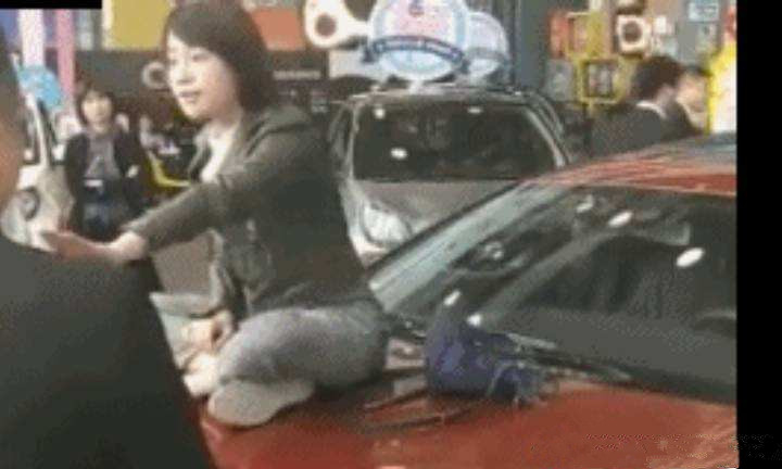 摘自奔驰漏油事件图片 摘自奔驰漏油事件图片