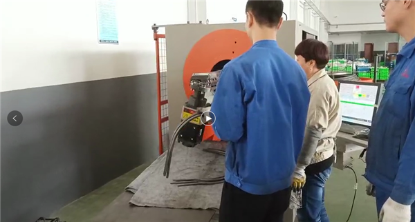 贝朗技术工程师在常州客户处回访现场 贝朗技术工程师在常州客户处回访现场