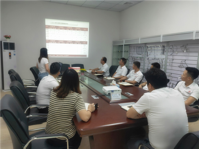 贝朗自动化员工——会议现场 贝朗自动化员工——会议现场