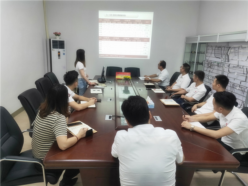 贝朗自动化员工——会议现场 贝朗自动化员工——会议现场