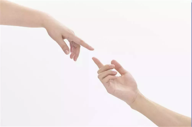 手脚干燥、脱皮，不能全怪天气，可能是这些原因